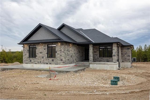 195 Boyd Lake Road, House detached with 6 bedrooms, 3 bathrooms and 9 parking in West Grey ON | Image 12