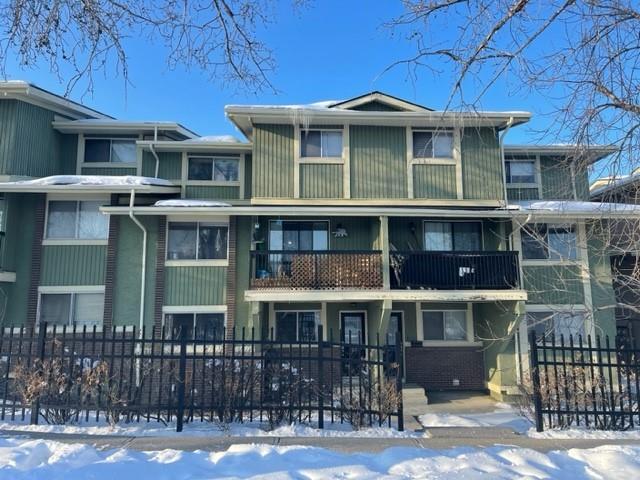 1211 - 2200 Woodview Drive Sw, Home with 2 bedrooms, 1 bathrooms and 1 parking in Calgary AB | Image 7