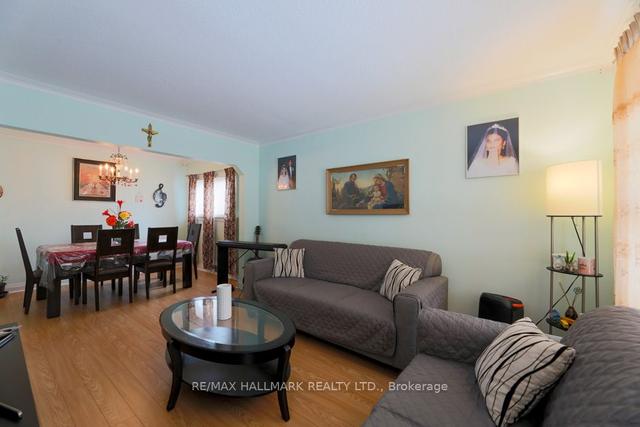 63 Midland Ave, House detached with 3 bedrooms, 2 bathrooms and 4 parking in Toronto ON | Image 12