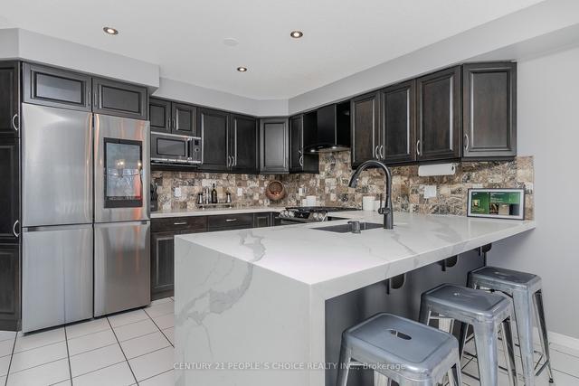 52 Grey Oak Dr, House detached with 3 bedrooms, 4 bathrooms and 6 parking in Guelph ON | Image 3