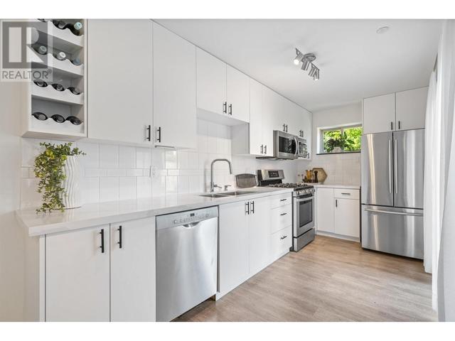 3545 W 8th Avenue, House detached with 2 bedrooms, 3 bathrooms and 1 parking in Vancouver BC | Image 17