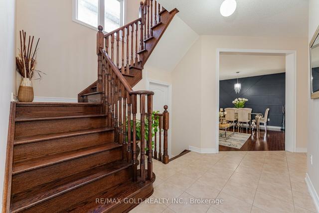 32 Bliss St, House detached with 4 bedrooms, 4 bathrooms and 6 parking in Brampton ON | Image 6