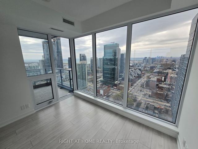 4302 - 55 Mercer St, Condo with 3 bedrooms, 2 bathrooms and 0 parking in Toronto ON | Image 15
