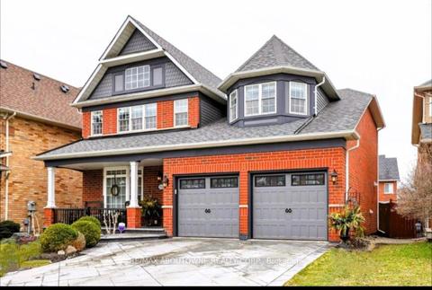 7124 Baskerville Run, House detached with 3 bedrooms, 3 bathrooms and 4 parking in Mississauga ON | Card Image
