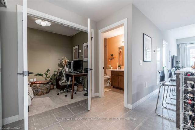 408 - 73 Arthur St S, Condo with 1 bedrooms, 1 bathrooms and 2 parking in Guelph ON | Image 2