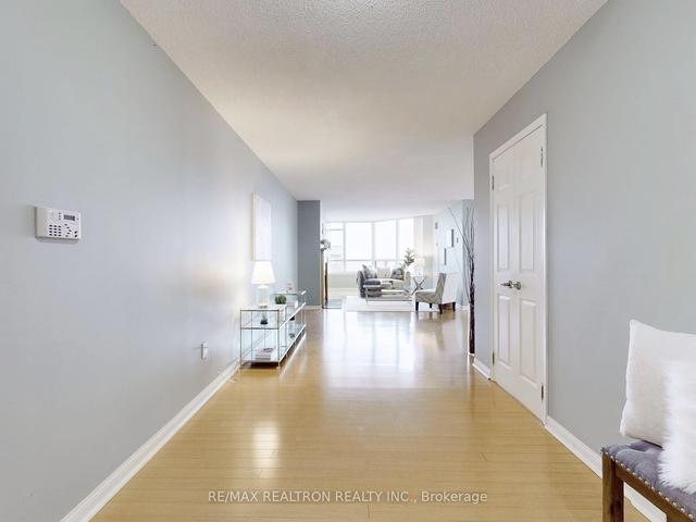 1015 - 610 Bullock Dr, Condo with 2 bedrooms, 2 bathrooms and 2 parking in Markham ON | Image 37