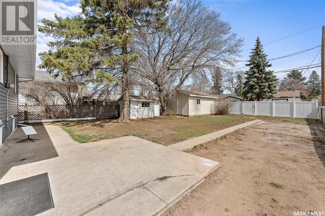 1119 Elgin Avenue, House detached with 3 bedrooms, 1 bathrooms and null parking in Moose Jaw SK | Image 45