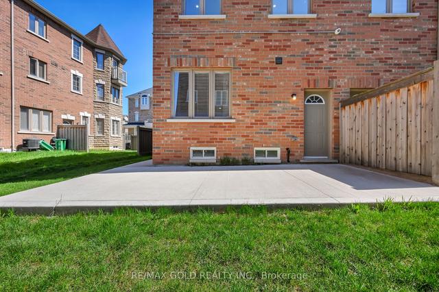 3 Shiff Cres, House attached with 4 bedrooms, 4 bathrooms and 3 parking in Brampton ON | Image 29