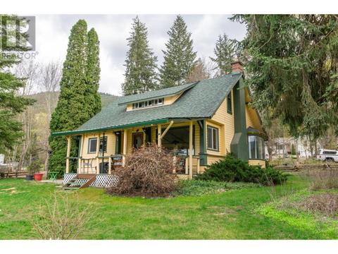 841 Foothill Road Sw, Salmon Arm, BC, V1E1T6 | Card Image