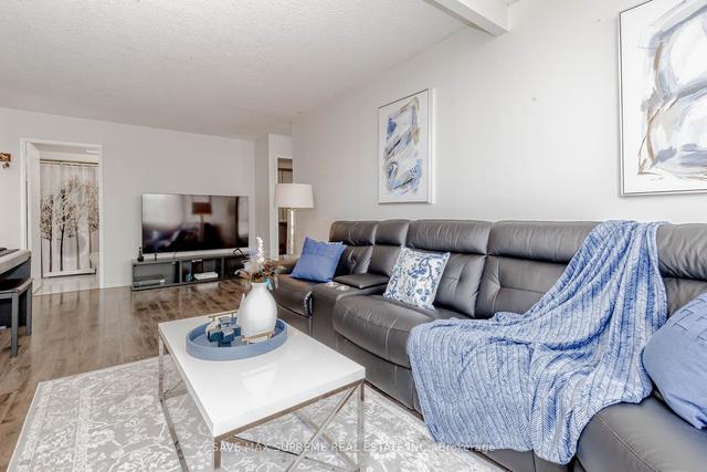 211 - 145 Hillcrest Ave, Condo with 2 bedrooms, 2 bathrooms and 1 parking in Mississauga ON | Image 9