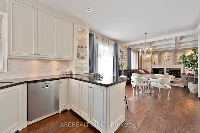 37 Newbridge Ave, House detached with 4 bedrooms, 5 bathrooms and 6 parking in Richmond Hill ON | Image 7