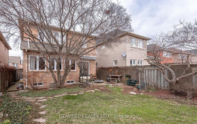 2405 Nichols Dr, House detached with 3 bedrooms, 3 bathrooms and 4 parking in Oakville ON | Image 27