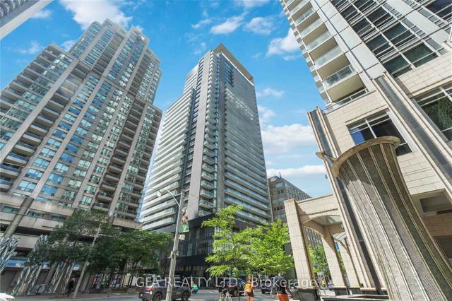 1604 - 770 Bay St, Condo with 1 bedrooms, 1 bathrooms and 1 parking in Toronto ON | Image 1