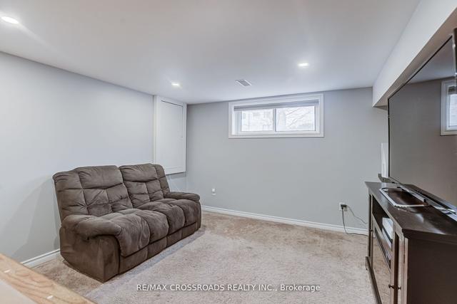 119 Lawrence Cres, House attached with 3 bedrooms, 2 bathrooms and 3 parking in Clarington ON | Image 21