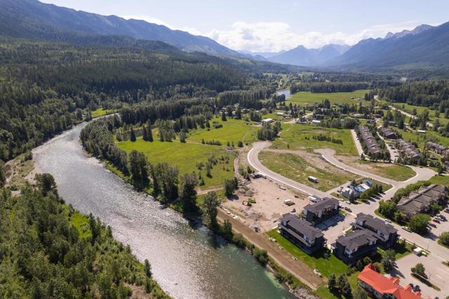 303 - 800 Riverside Way, House attached with 3 bedrooms, 3 bathrooms and 2 parking in Fernie BC | Image 22