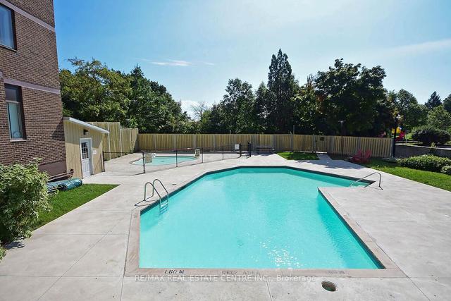 803 - 2542 Argyle Rd, Condo with 2 bedrooms, 2 bathrooms and 1 parking in Mississauga ON | Image 35