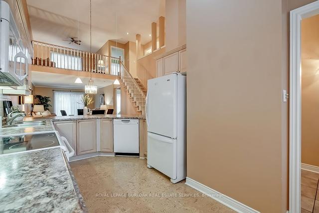3 - 3045 New St, Townhouse with 2 bedrooms, 3 bathrooms and 3 parking in Burlington ON | Image 26