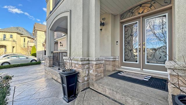 40 Meadow Ridge Crt, House detached with 4 bedrooms, 6 bathrooms and 8 parking in Vaughan ON | Image 29