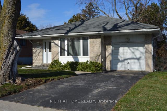 1471 Lewisham Dr, House detached with 4 bedrooms, 2 bathrooms and 3 parking in Mississauga ON | Image 12