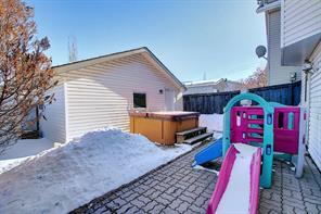 153 Hidden Ranch Road Nw, House detached with 3 bedrooms, 2 bathrooms and 2 parking in Calgary AB | Image 32