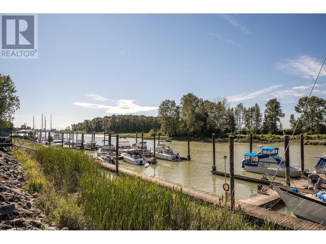 103 - 4743 W River Road, Condo with 2 bedrooms, 2 bathrooms and 1 parking in Delta BC | Image 2