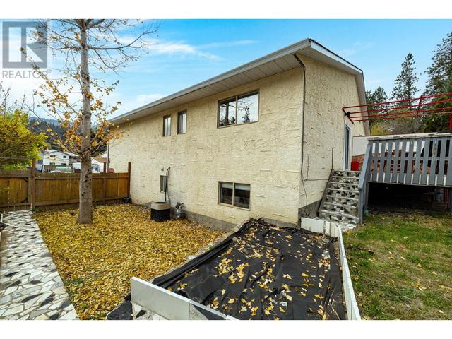 2942 Mcallister Road, House detached with 5 bedrooms, 2 bathrooms and 4 parking in West Kelowna BC | Image 39