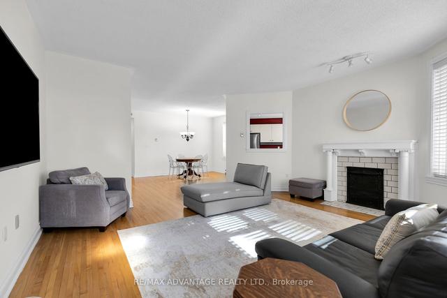 407 - 460 Wellington St, Condo with 2 bedrooms, 2 bathrooms and 1 parking in London ON | Image 2