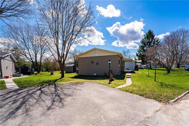 9 South Boulevard, House detached with 2 bedrooms, 1 bathrooms and 2 parking in Innisfil ON | Image 12