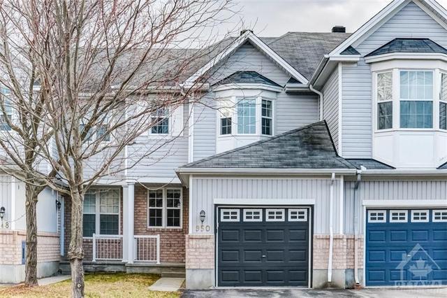 950 Klondike Road, Townhouse with 3 bedrooms, 3 bathrooms and 3 parking in Ottawa ON | Image 1