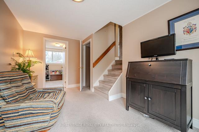 62 Clive Ave, House detached with 2 bedrooms, 2 bathrooms and 6 parking in Guelph ON | Image 15