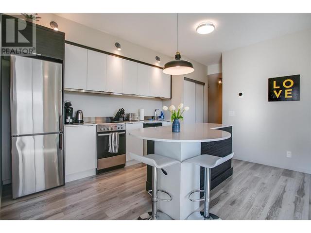 408 - 1350 St Paul Street, Condo with 2 bedrooms, 1 bathrooms and 1 parking in Kelowna BC | Image 7