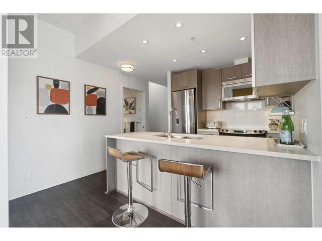 ph4 - 933 E Hastings Street, Condo with 2 bedrooms, 1 bathrooms and 1 parking in Vancouver BC | Image 5