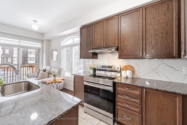 49 Sandwell St, House attached with 3 bedrooms, 4 bathrooms and 3 parking in Vaughan ON | Image 7