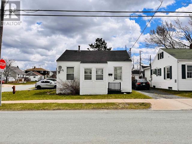 531 High Street, House detached with 2 bedrooms, 1 bathrooms and null parking in New Glasgow NS | Image 1