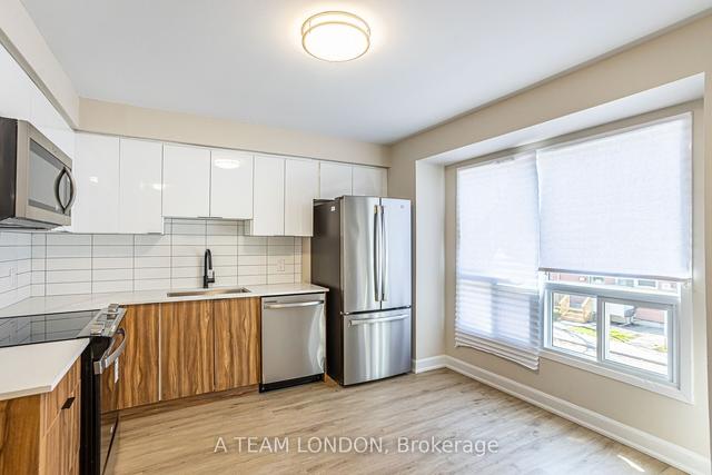 76 - 35 Waterman Ave, Townhouse with 3 bedrooms, 2 bathrooms and 2 parking in London ON | Image 8