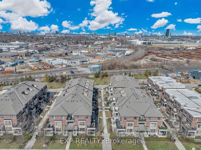 78 - 30 Carnation Ave, Townhouse with 2 bedrooms, 3 bathrooms and 1 parking in Toronto ON | Image 35