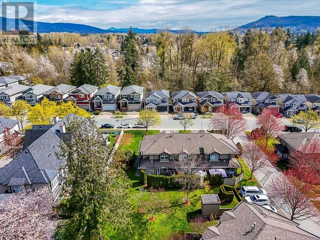 1 - 11737 236 Street, House attached with 3 bedrooms, 3 bathrooms and 3 parking in Maple Ridge BC | Image 33