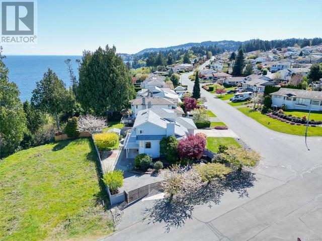 6158 Icarus Dr, House detached with 4 bedrooms, 4 bathrooms and 4 parking in Nanaimo BC | Image 34