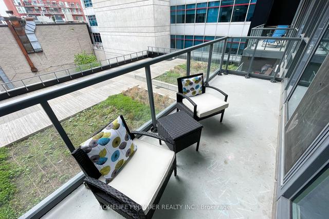 412 - 30 Roehampton Ave, Condo with 1 bedrooms, 1 bathrooms and 0 parking in Toronto ON | Image 11