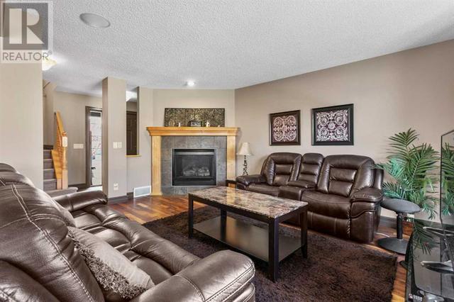 84 Everbrook Drive Sw, House detached with 3 bedrooms, 2 bathrooms and 4 parking in Calgary AB | Image 8