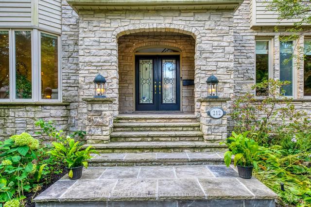 212 Poplar Dr, House detached with 5 bedrooms, 6 bathrooms and 9 parking in Oakville ON | Image 12