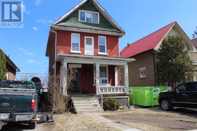 420 Brodie St N, House detached with 5 bedrooms, 1 bathrooms and null parking in Thunder Bay ON | Image 1