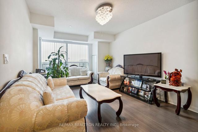 916 - 75 Norman Bethune Ave, Condo with 2 bedrooms, 2 bathrooms and 1 parking in Richmond Hill ON | Image 5