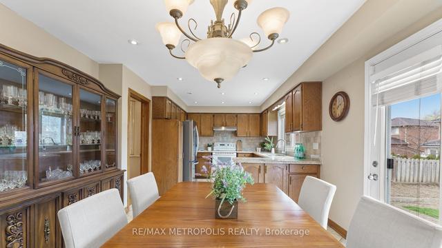 8233 Martin Grove Rd, House detached with 4 bedrooms, 4 bathrooms and 4 parking in Vaughan ON | Image 5