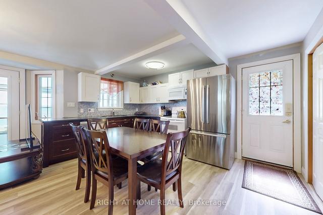 36 Hills Rd, House detached with 2 bedrooms, 2 bathrooms and 3 parking in Kawartha Lakes ON | Image 37