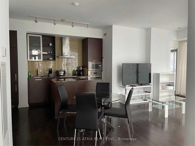 1702 - 12 York St, Condo with 2 bedrooms, 2 bathrooms and 1 parking in Toronto ON | Image 5