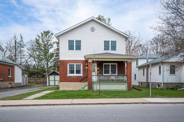 28 Toronto St, House detached with 4 bedrooms, 3 bathrooms and 5 parking in Kingston ON | Image 12