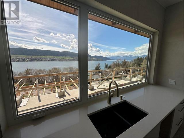 2 - 7333 Tronson Road, House attached with 3 bedrooms, 3 bathrooms and 4 parking in Vernon BC | Image 13