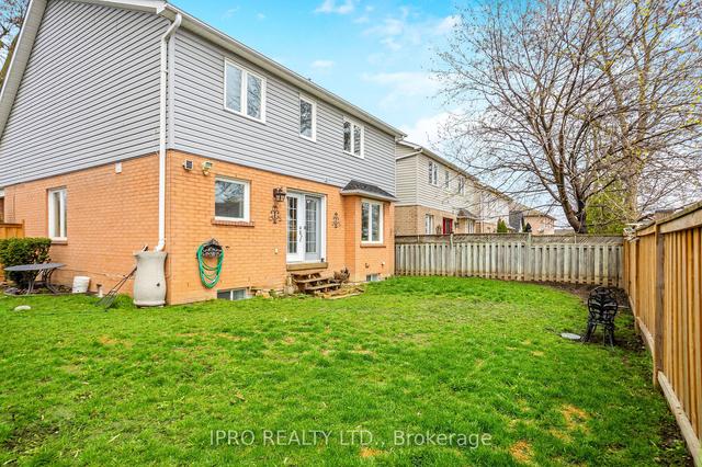 25 Archibald St, House detached with 3 bedrooms, 4 bathrooms and 5 parking in Brampton ON | Image 22