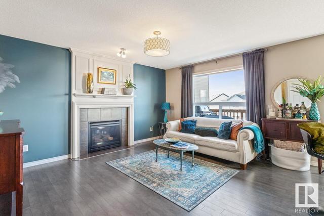 5928 12 Av Sw, House detached with 3 bedrooms, 2 bathrooms and null parking in Edmonton AB | Image 3